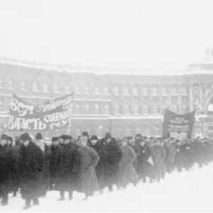 Demonstrators supporting the Constituent Assembly on Palace Square